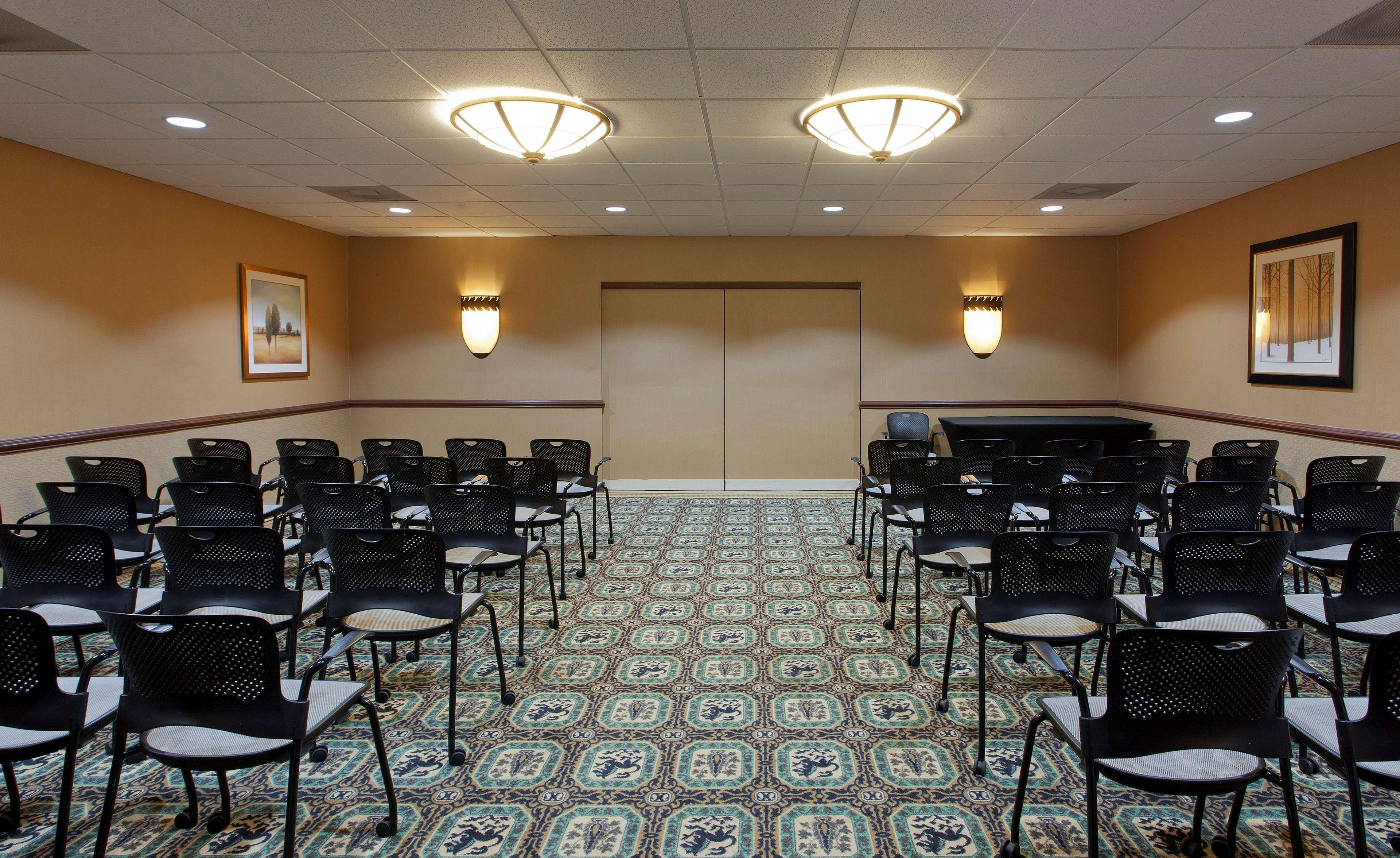 The Rockville Hotel, A Ramada By Wyndham Bagian luar foto