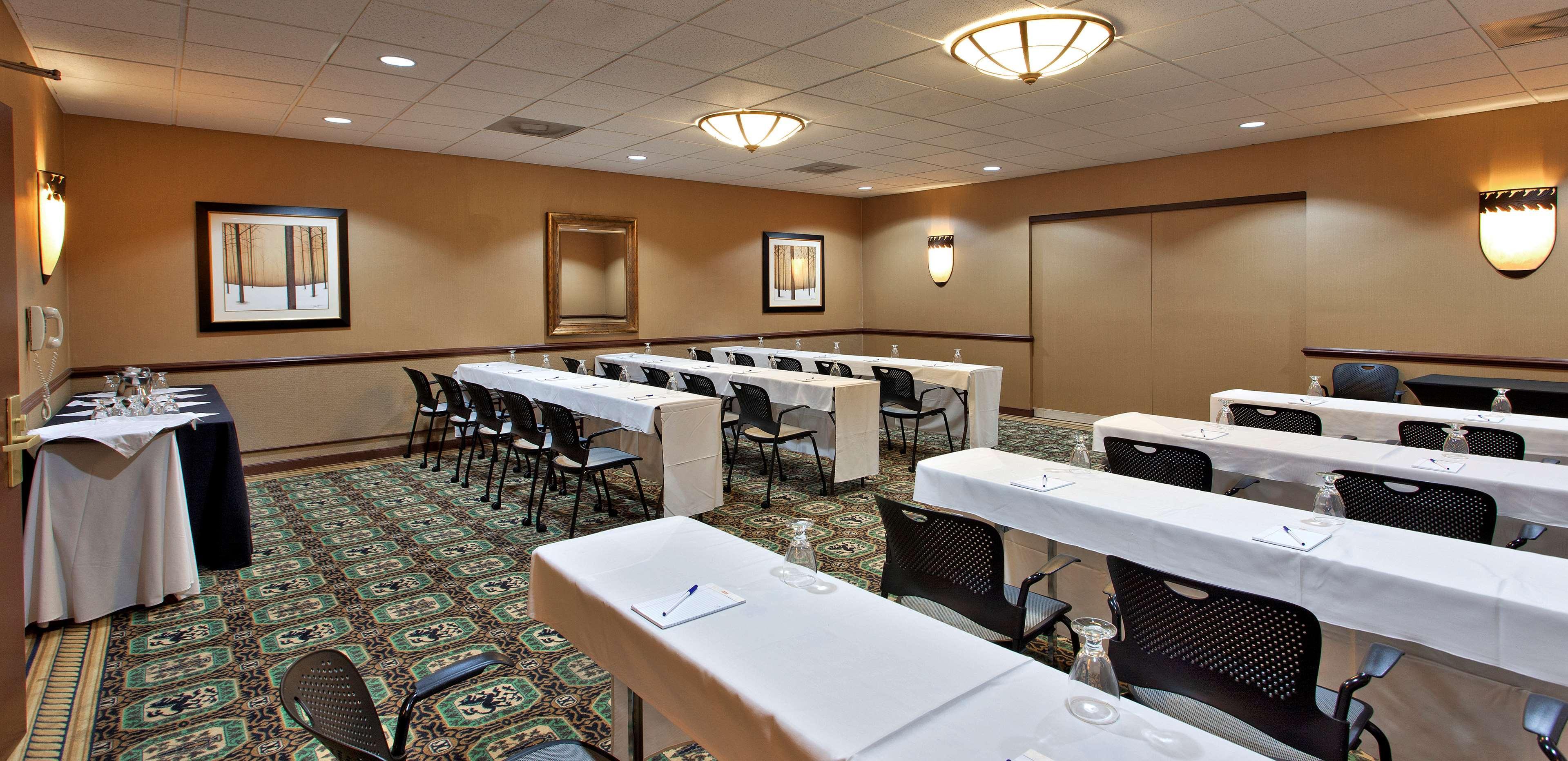The Rockville Hotel, A Ramada By Wyndham Bagian luar foto