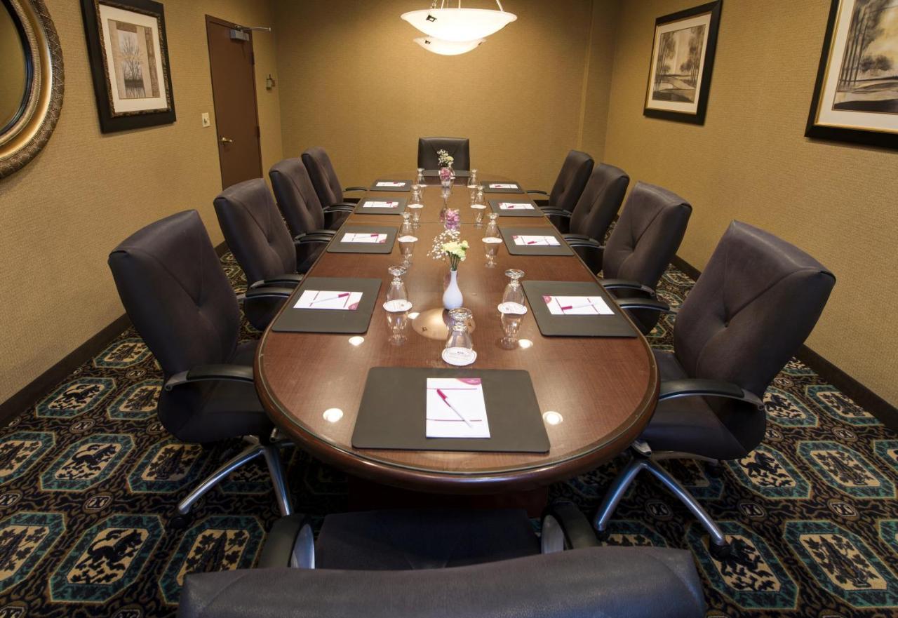 The Rockville Hotel, A Ramada By Wyndham Bagian luar foto