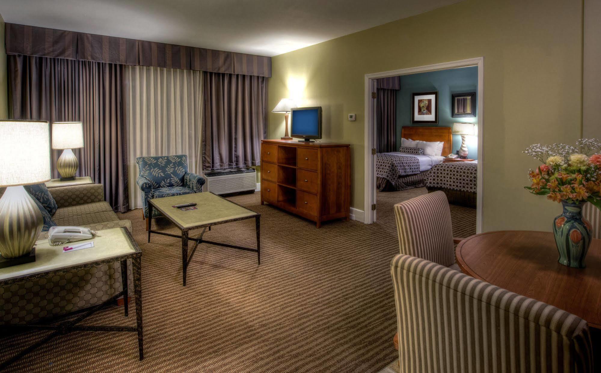 The Rockville Hotel, A Ramada By Wyndham Bagian luar foto