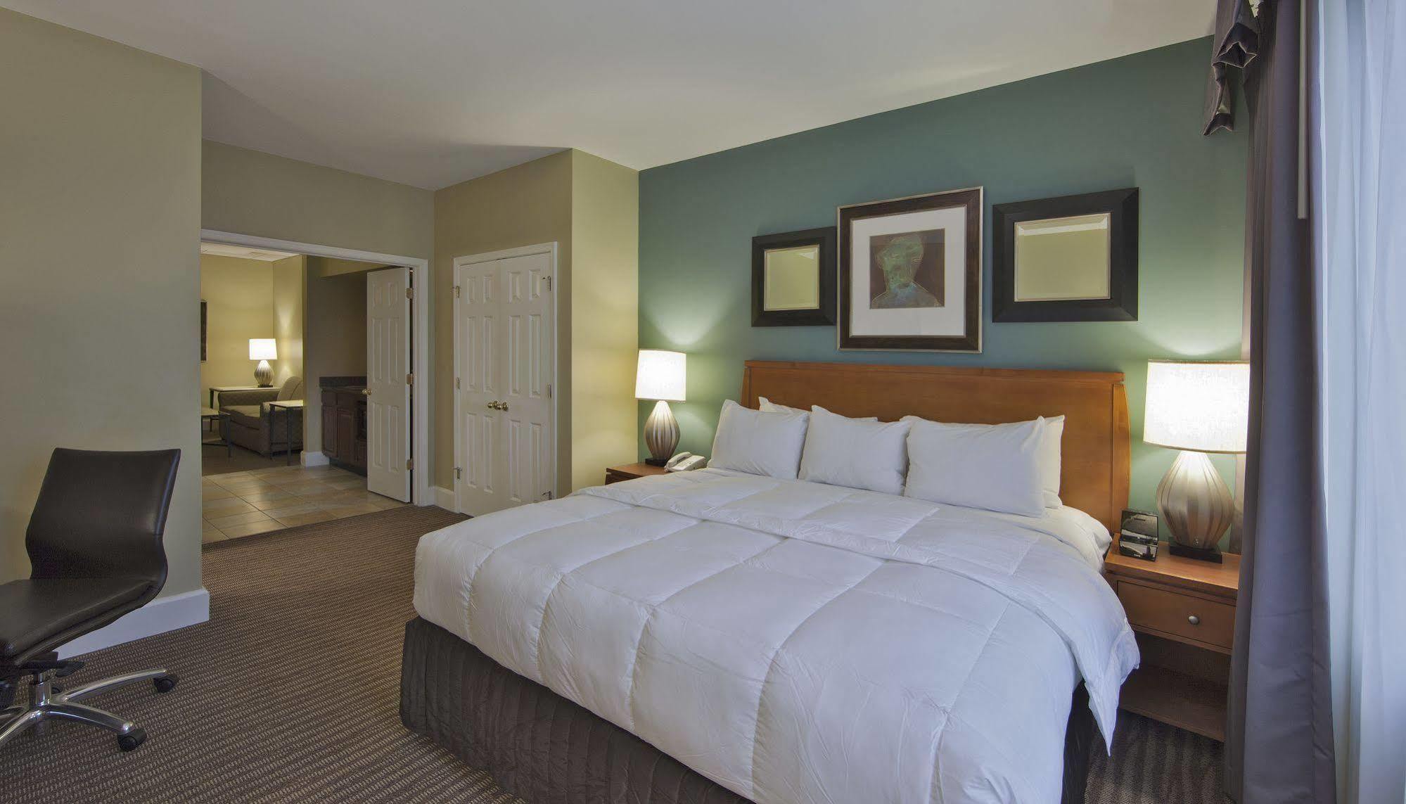 The Rockville Hotel, A Ramada By Wyndham Bagian luar foto